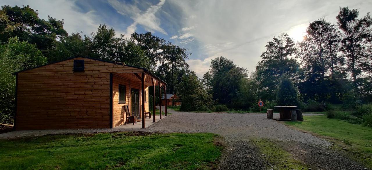Kingfisher Cabin - Wild Escapes Wrenbury Off Grid Glamping - Ages 12 And Over Baddiley ภายนอก รูปภาพ