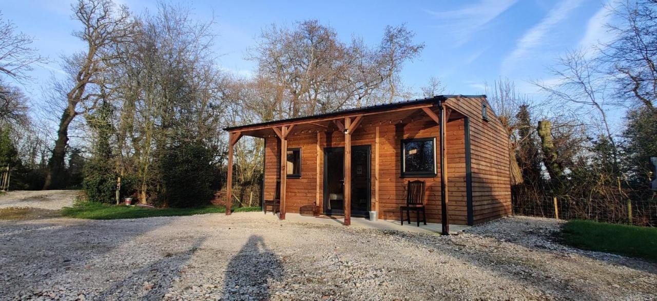 Kingfisher Cabin - Wild Escapes Wrenbury Off Grid Glamping - Ages 12 And Over Baddiley ภายนอก รูปภาพ